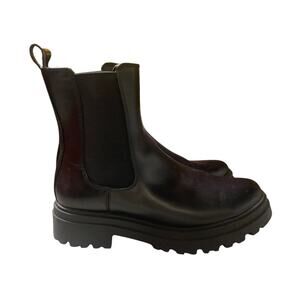 Women’s boots size 8 good co